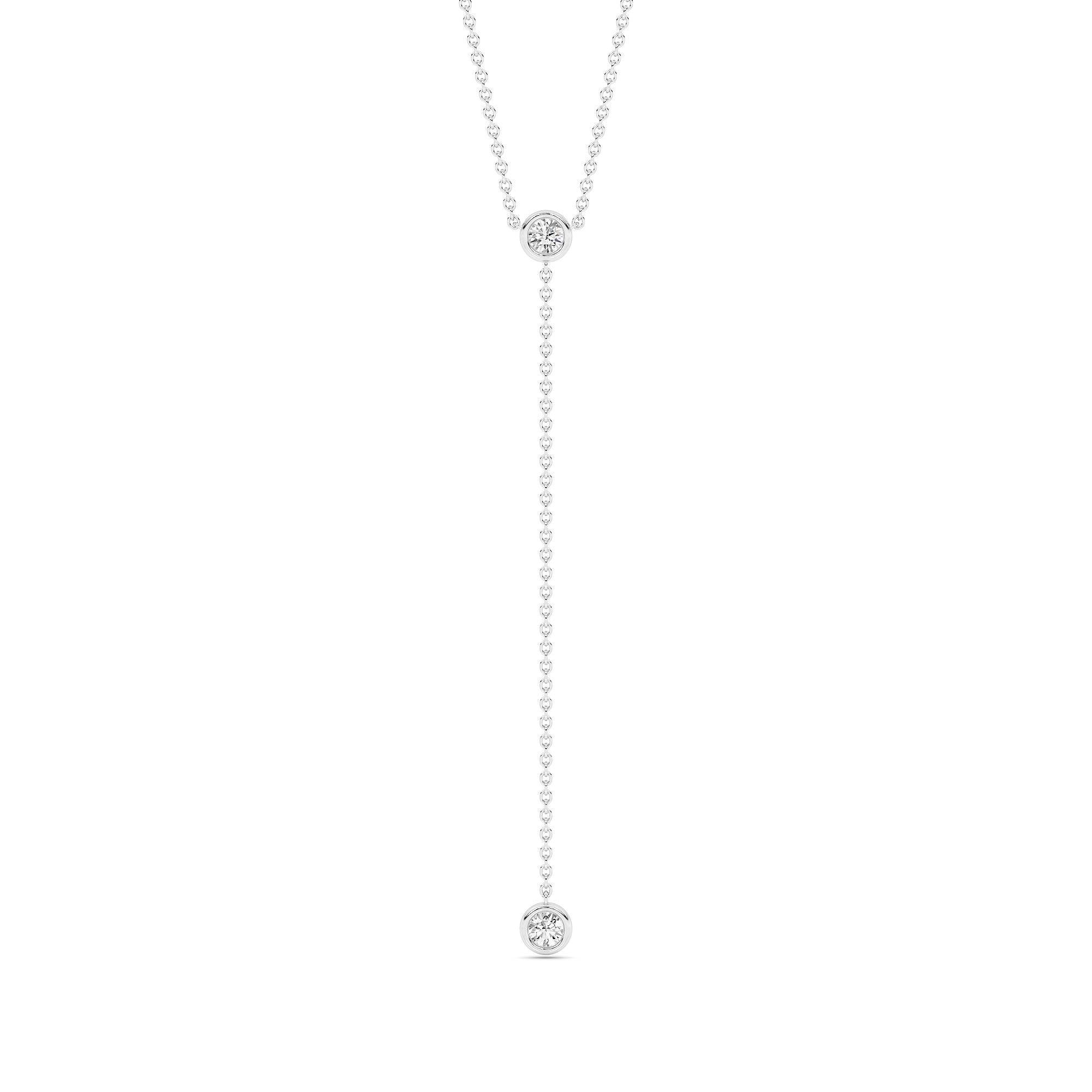 What is the setting style for diamonds in the Aura Lariat Necklace?